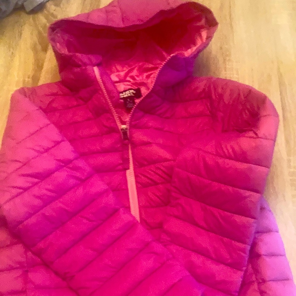 Brand new with tags!!! Pink girls puffer jacket